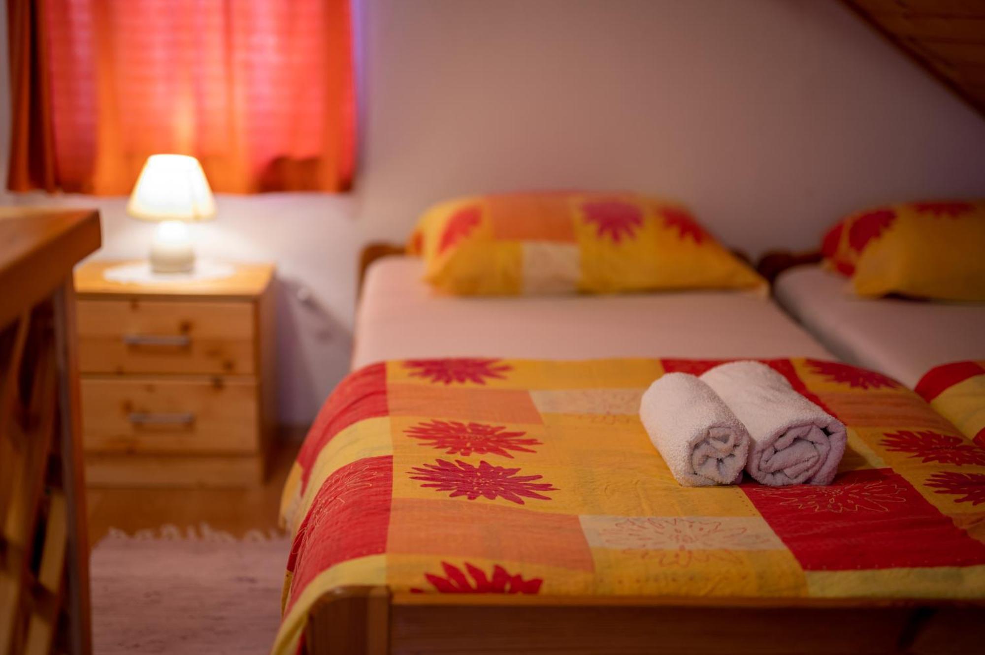 Ferienwohnung Domacija Za Robom Cerkno Exterior foto