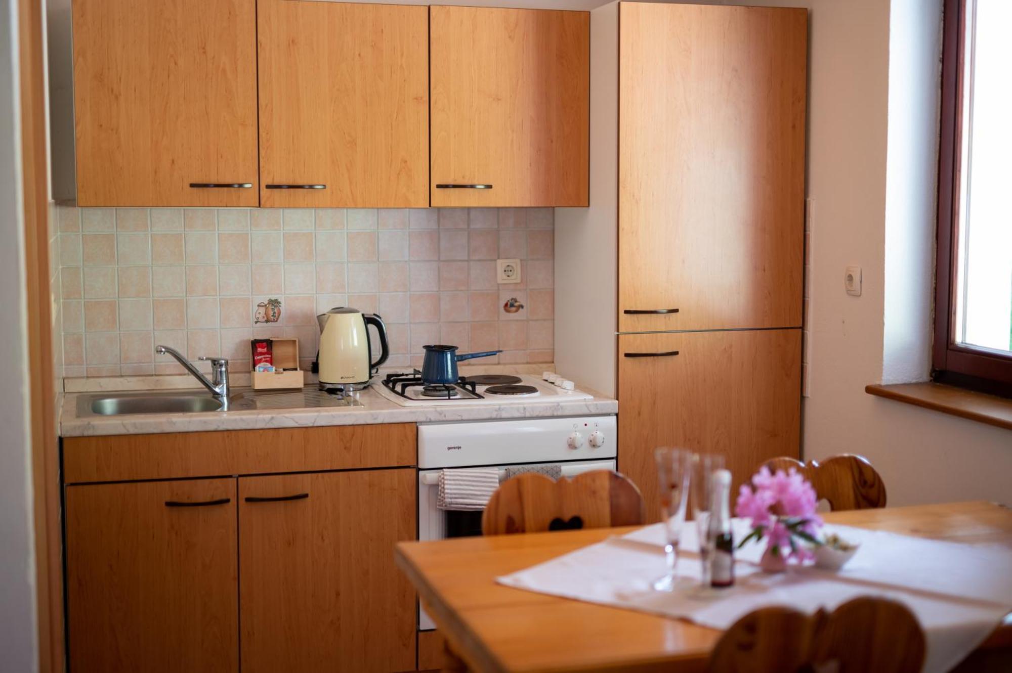 Ferienwohnung Domacija Za Robom Cerkno Zimmer foto