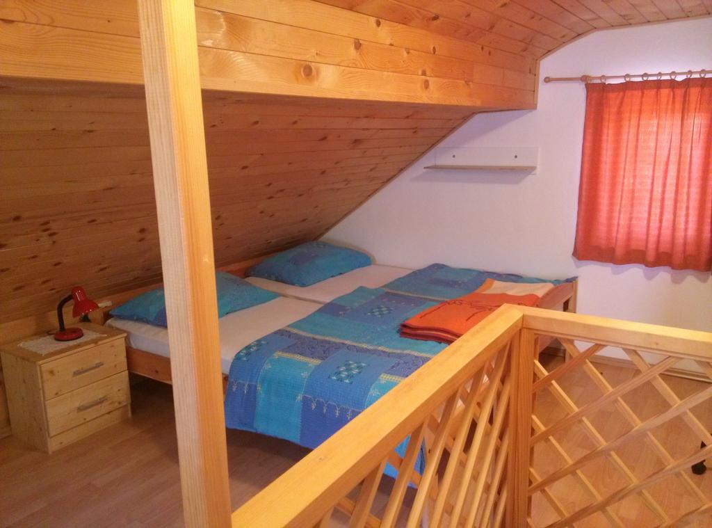 Ferienwohnung Domacija Za Robom Cerkno Exterior foto
