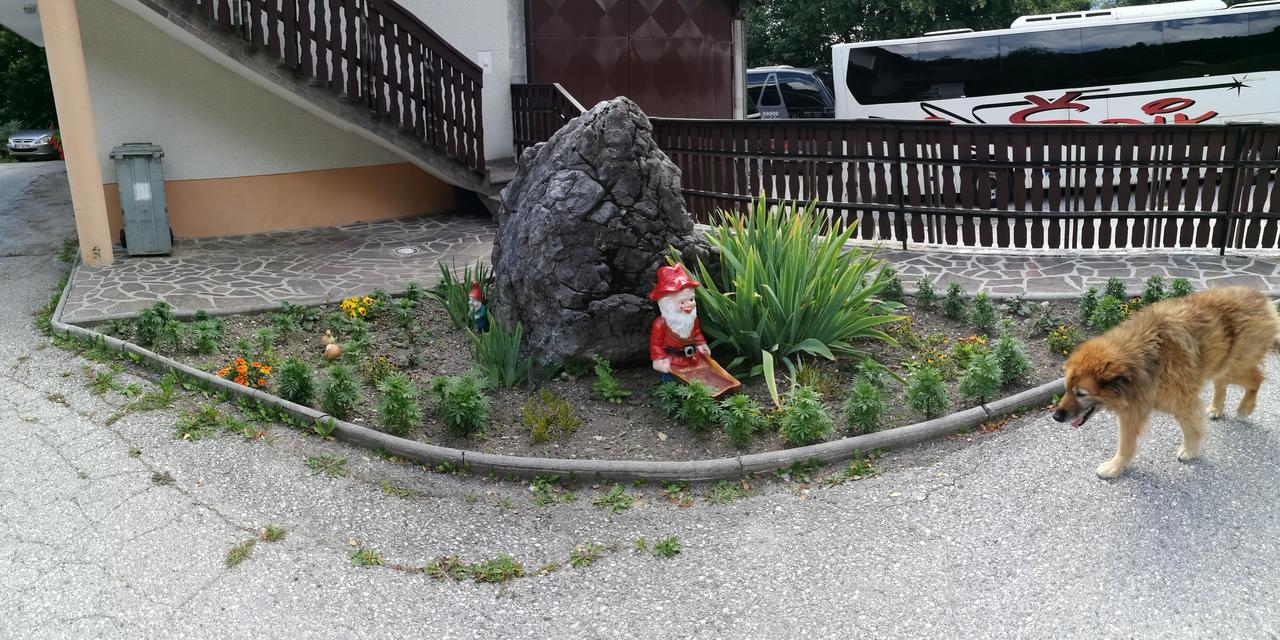 Ferienwohnung Domacija Za Robom Cerkno Exterior foto